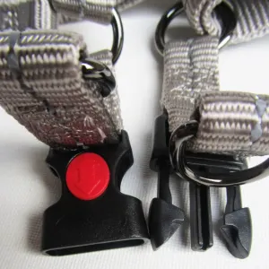 Reflective Supersoft Webbing Dog Harness grey close up of safety buckle