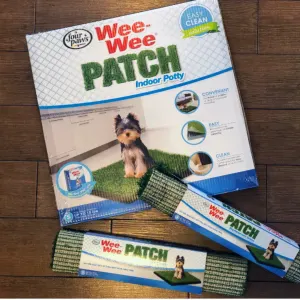 Wee-Wee Indoor Pet Potty Grass Patch For Dogs with replacement patches