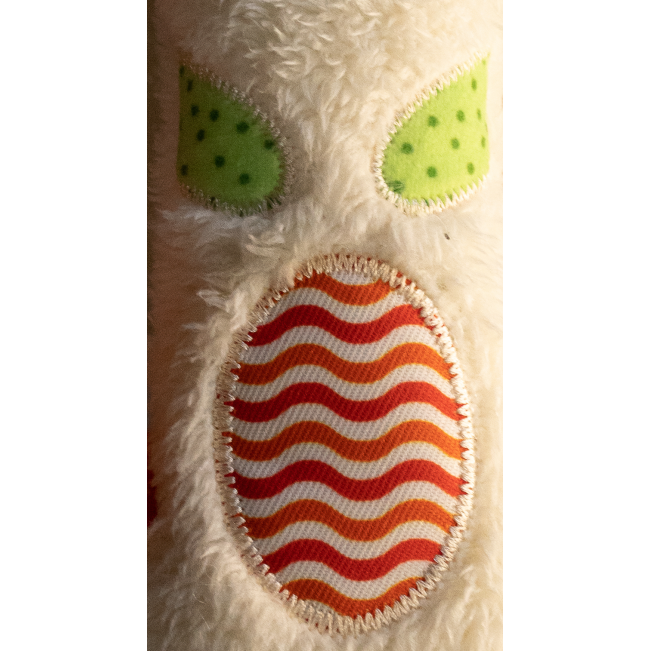 Rosewood Little Nippers Kitty Crunch close up of belly, with red and orange stripes
