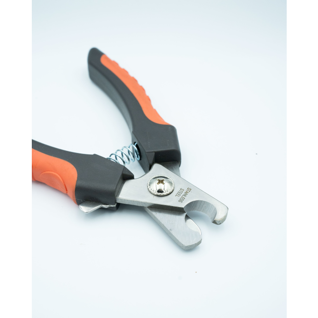 Nail Clipper For Dogs and Cats opened metal time, with sharp edge for cutting nails