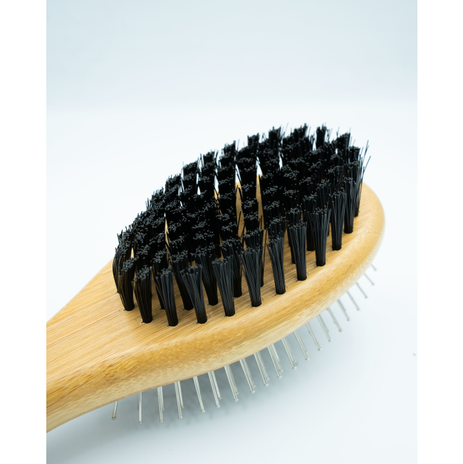 Bamboo Double-Sided Pin Brush close up of the soft bristles