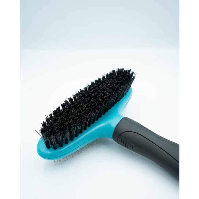Double Sided Slicker Brush For Dogs close up of soft bristles