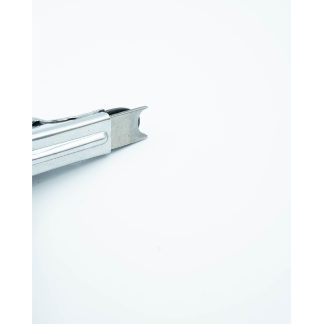 Guillotine Nail Clipper For Dogs and Cats closed with cutter