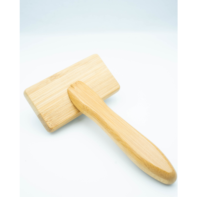 Bamboo Slicker Brush for Dogs back of brush made of bamboo