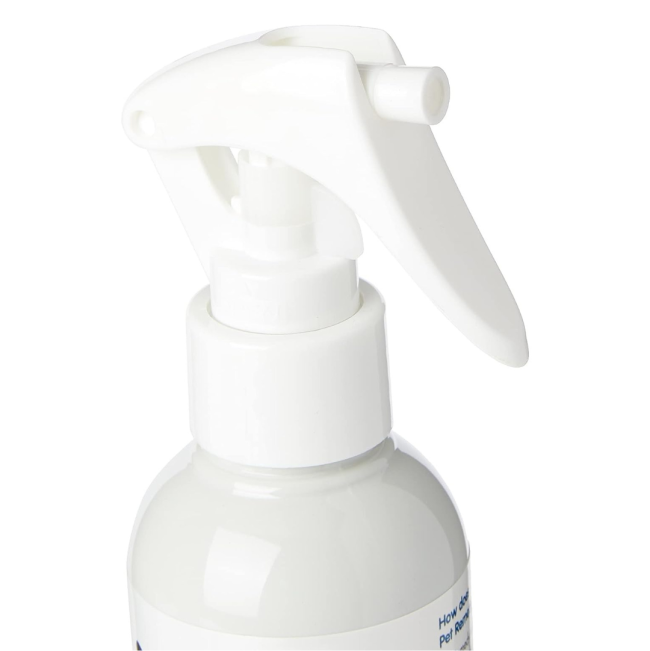 Pet Remedy Calming Spray 250ml spray bottle close up
