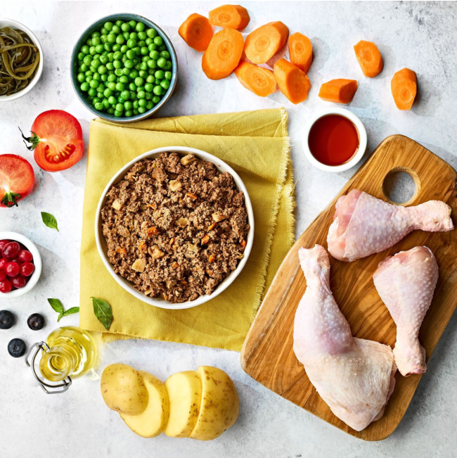 Naturo Grain Free Chicken with Potato and Vegetable Adult Wet Dog Food Ingredients