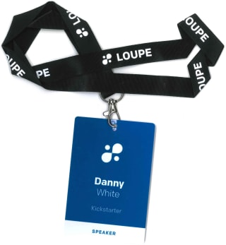 Loupe badge