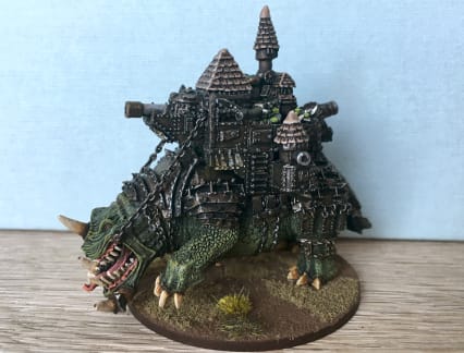 Gargantuan Squiggoth - Warmaster Nice