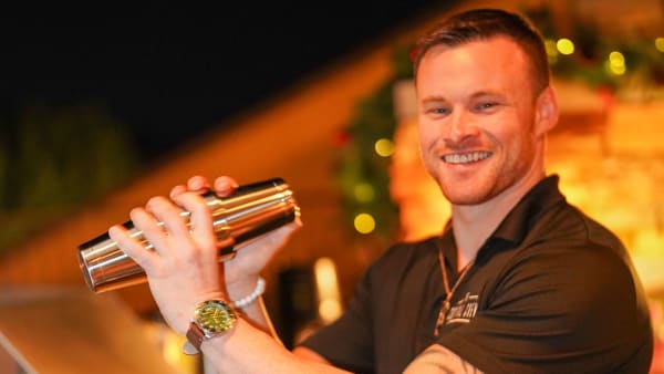 The Cocktail Crew: Bartending Service