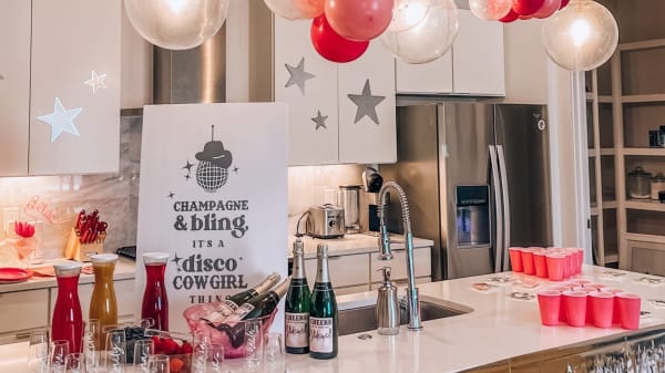 Cocktail Bar Glam Up