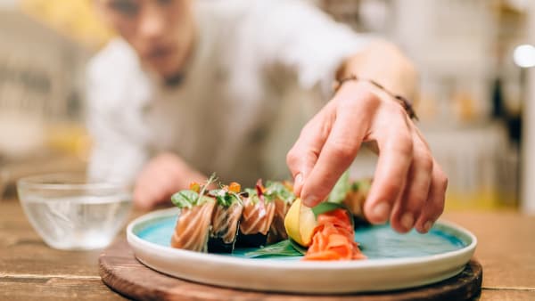 Sushi Holiday Experience
