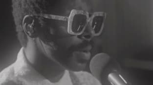 "I Won't Let You Down" (Live)