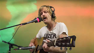 "Never Been A Heartbreaker" (Live From Garyz Place)