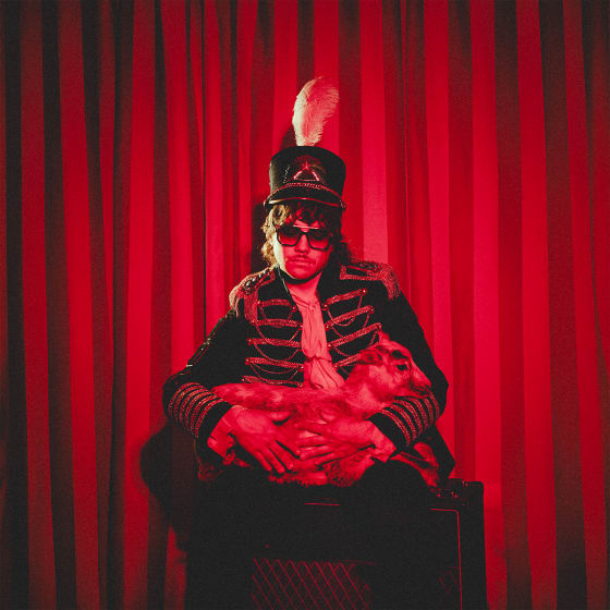 Roe Kapara Shares Unrestrained Alt-Rock Anthem "Feel Sexy"