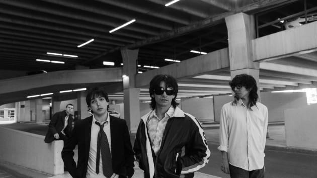 LATE NIGHT DRIVE HOME ANNOUNCES DEBUT ALBUM  AS I WATCH MY LIFE ONLINE
