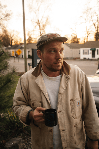 Nashville’s Darrin Bradbury Shares New Punk Tinged Track “Deanna, Deanna”,