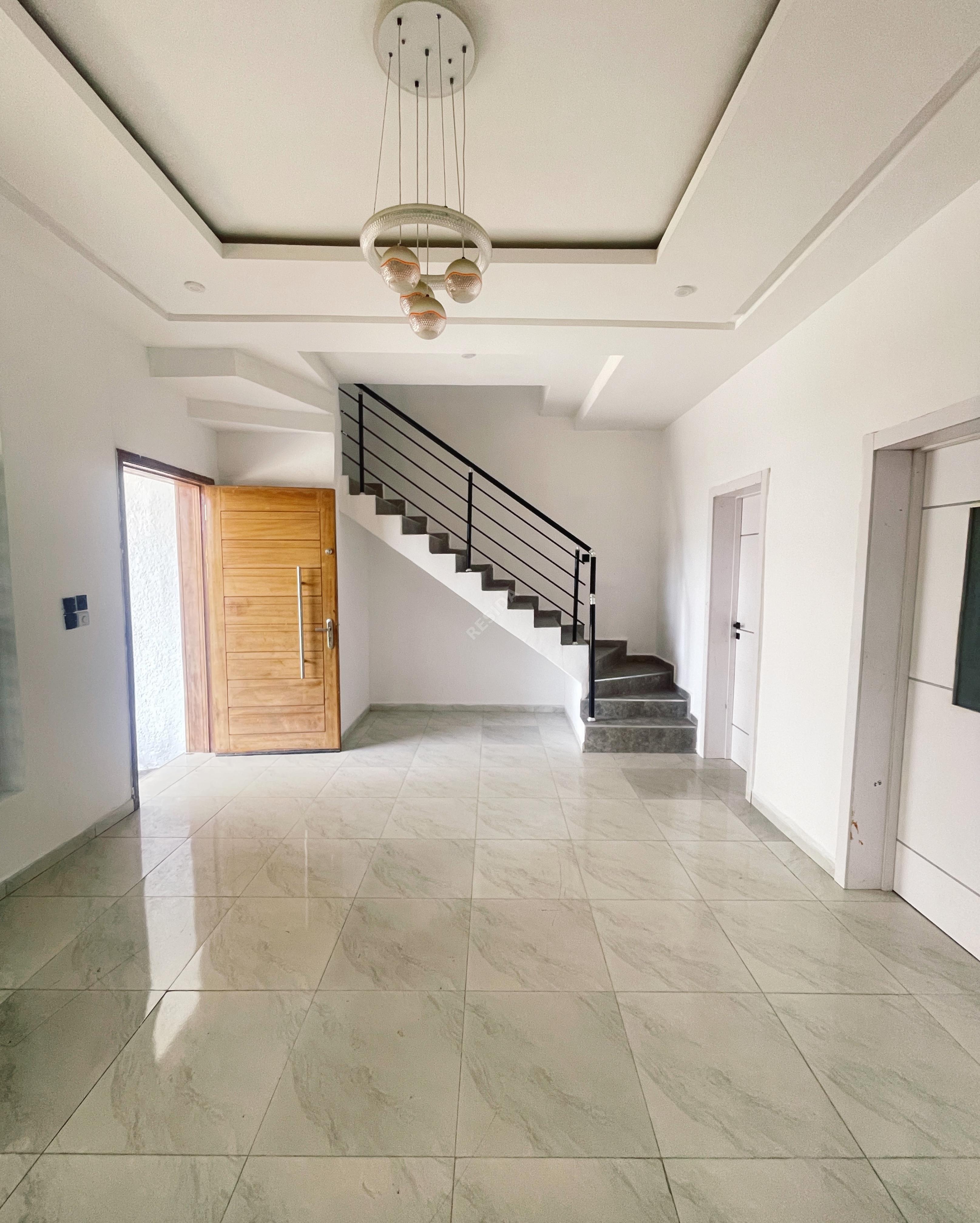Ikota villa terrace — photo 2