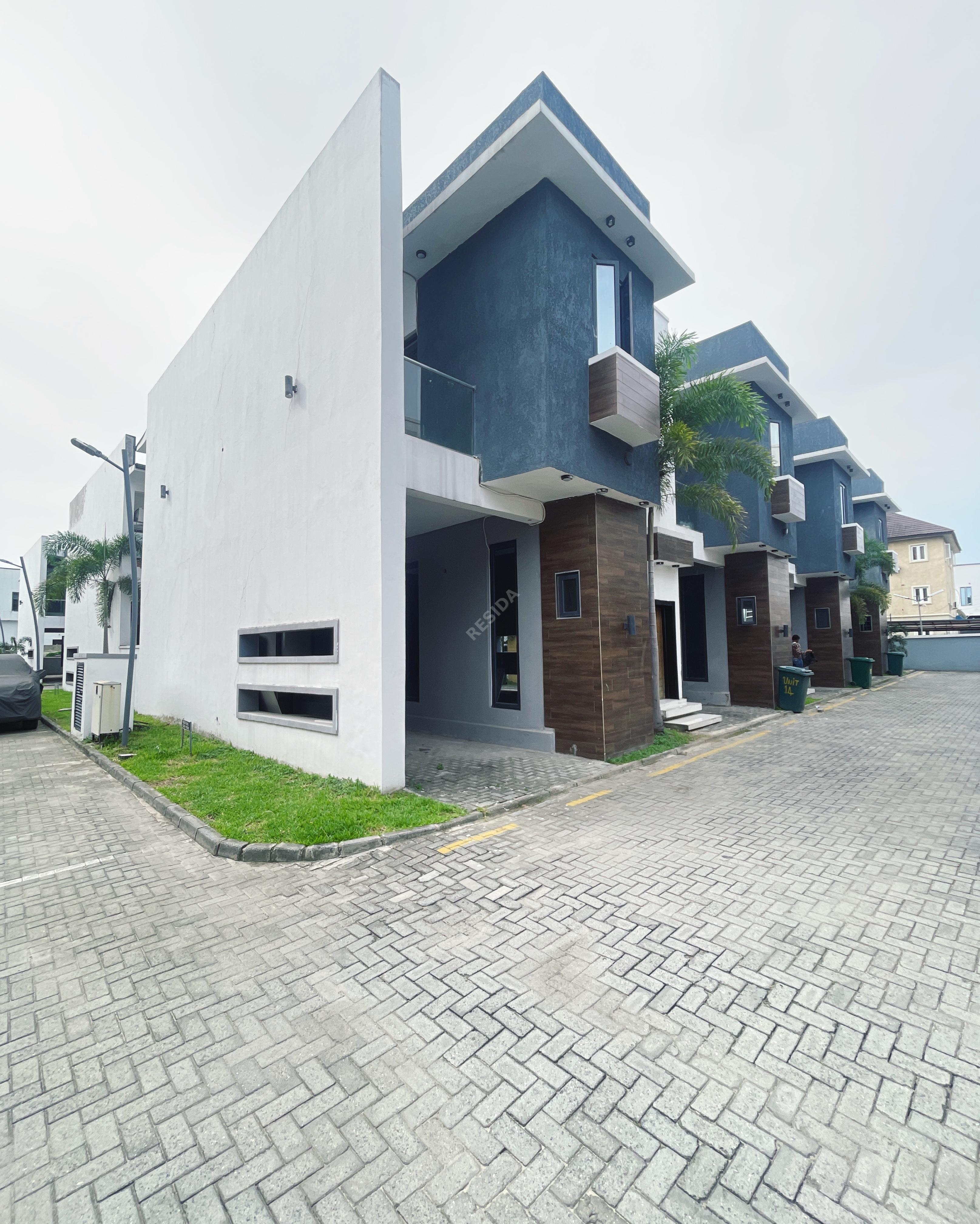 MONTEGO GARDENS DUPLEX — photo 2