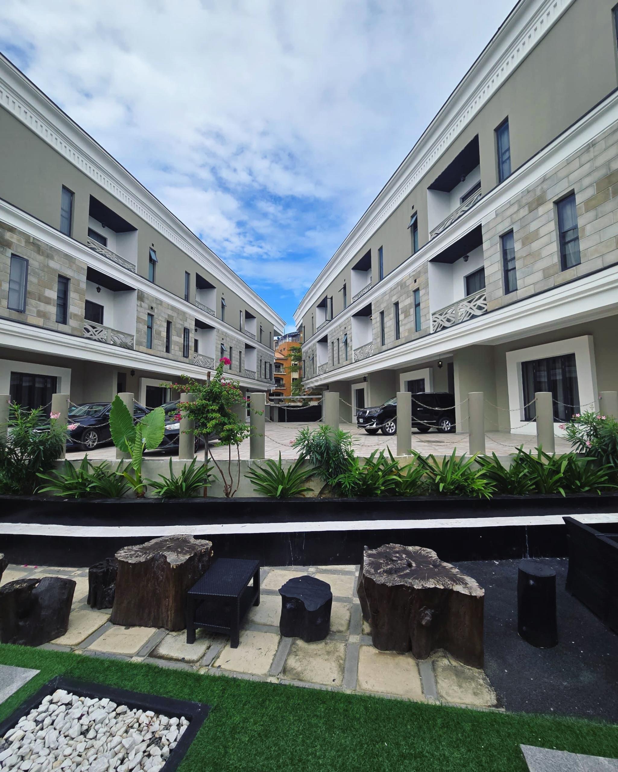 IKOYI TERRACE — photo 1