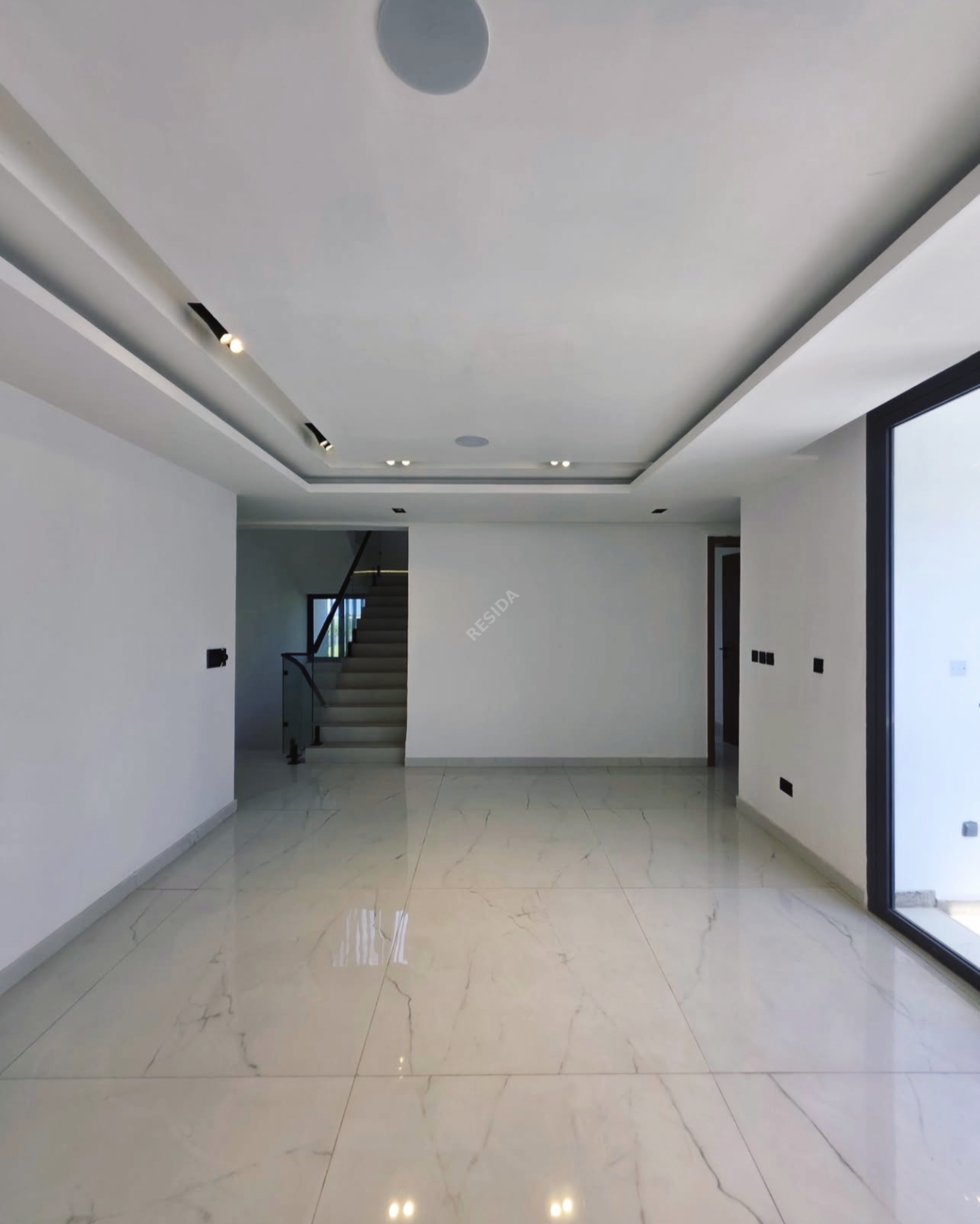 COWRIE DUPLEX IKATE LAGOS — photo 4