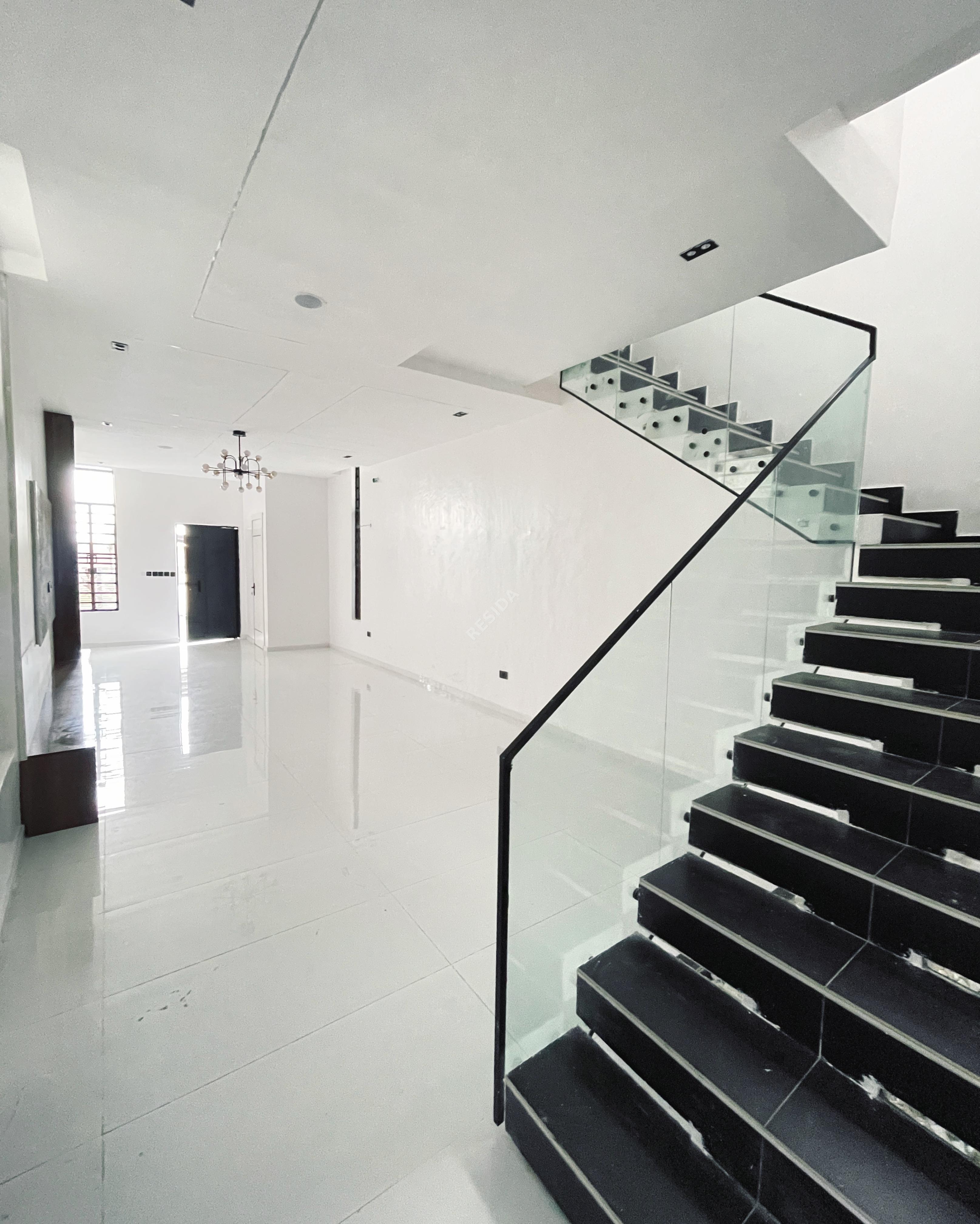 GENERAL PAINT DUPLEX — photo 3