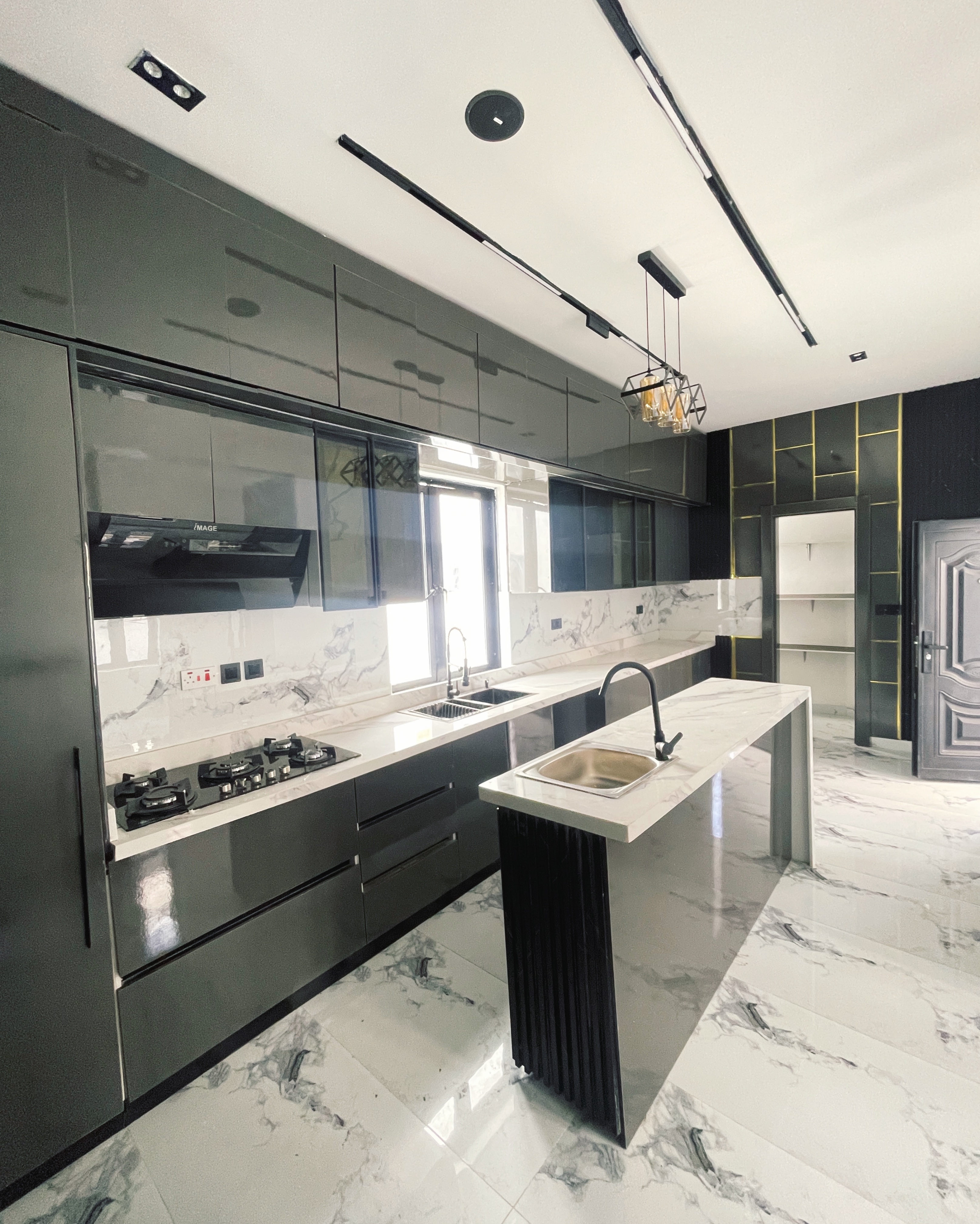 HUTCHINGS PROPERTY LTD LAGOS — photo 4