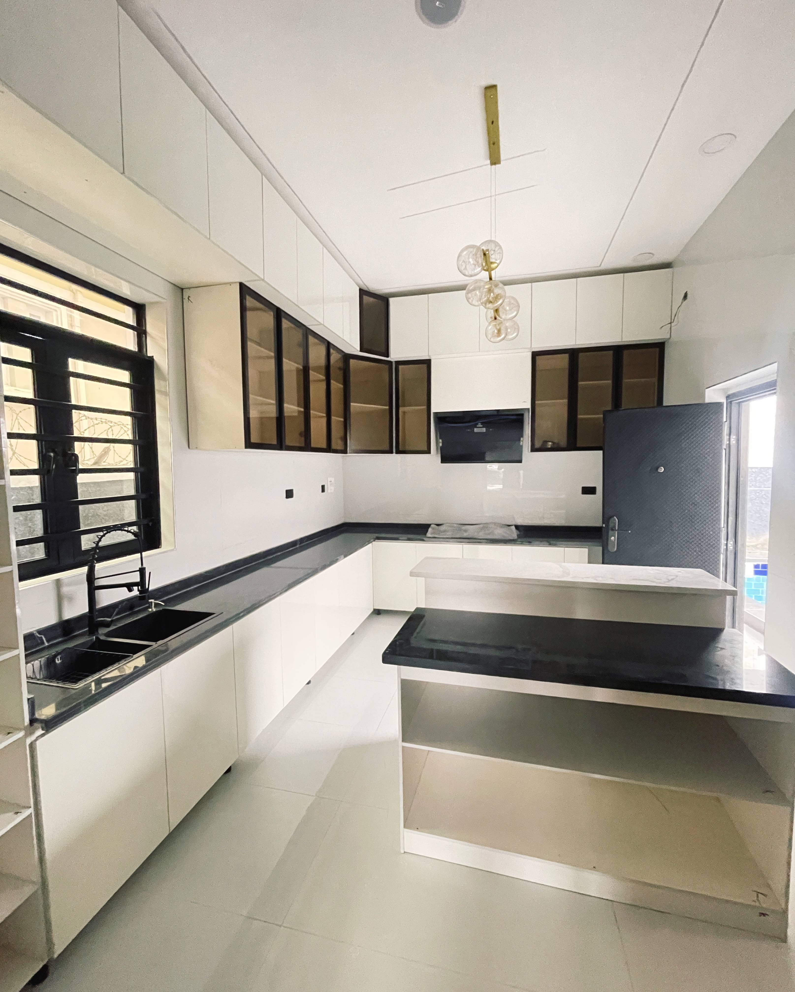DIVINE HOMES DUPLEX — photo 3
