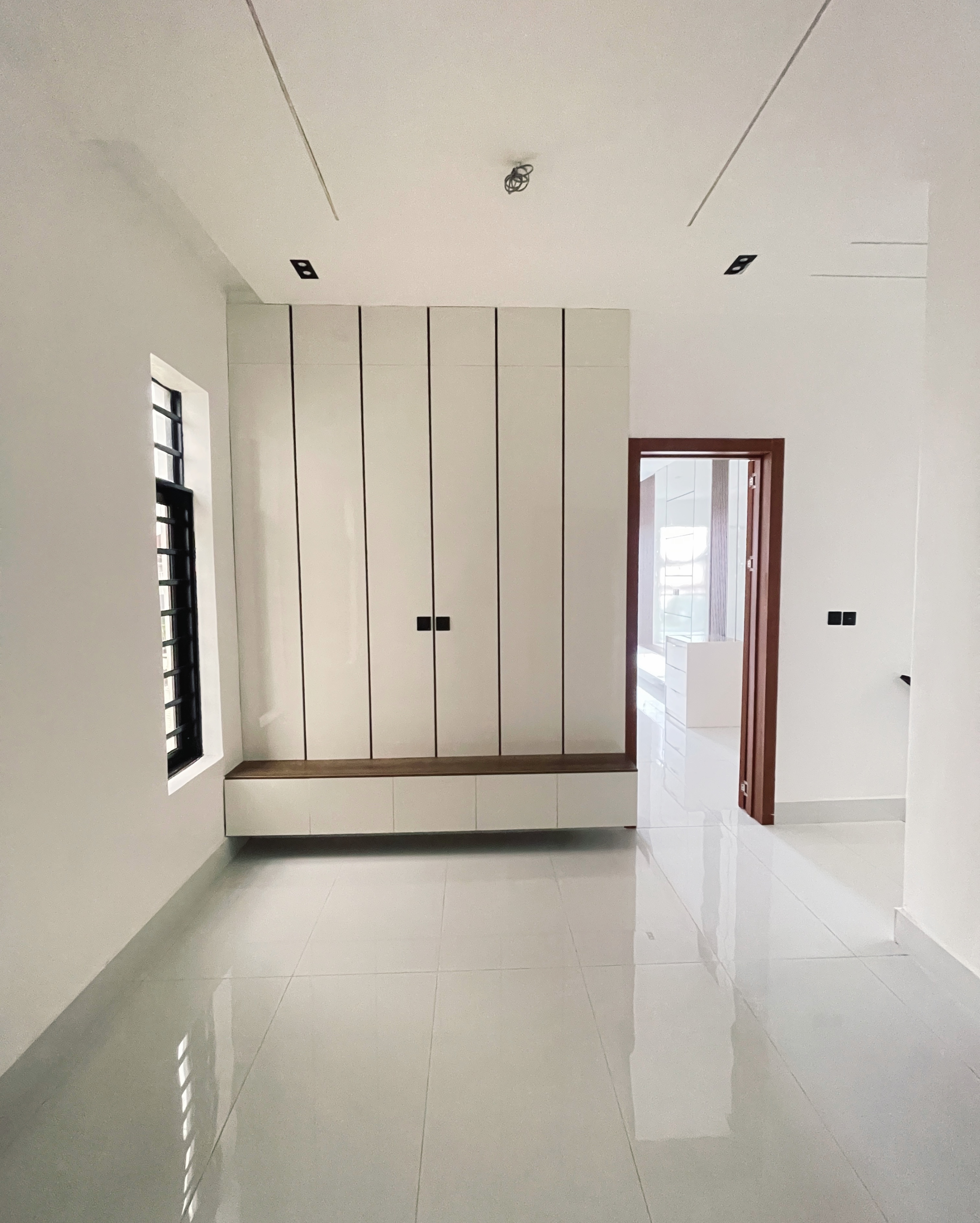 DIVINE HOMES DUPLEX — photo 4