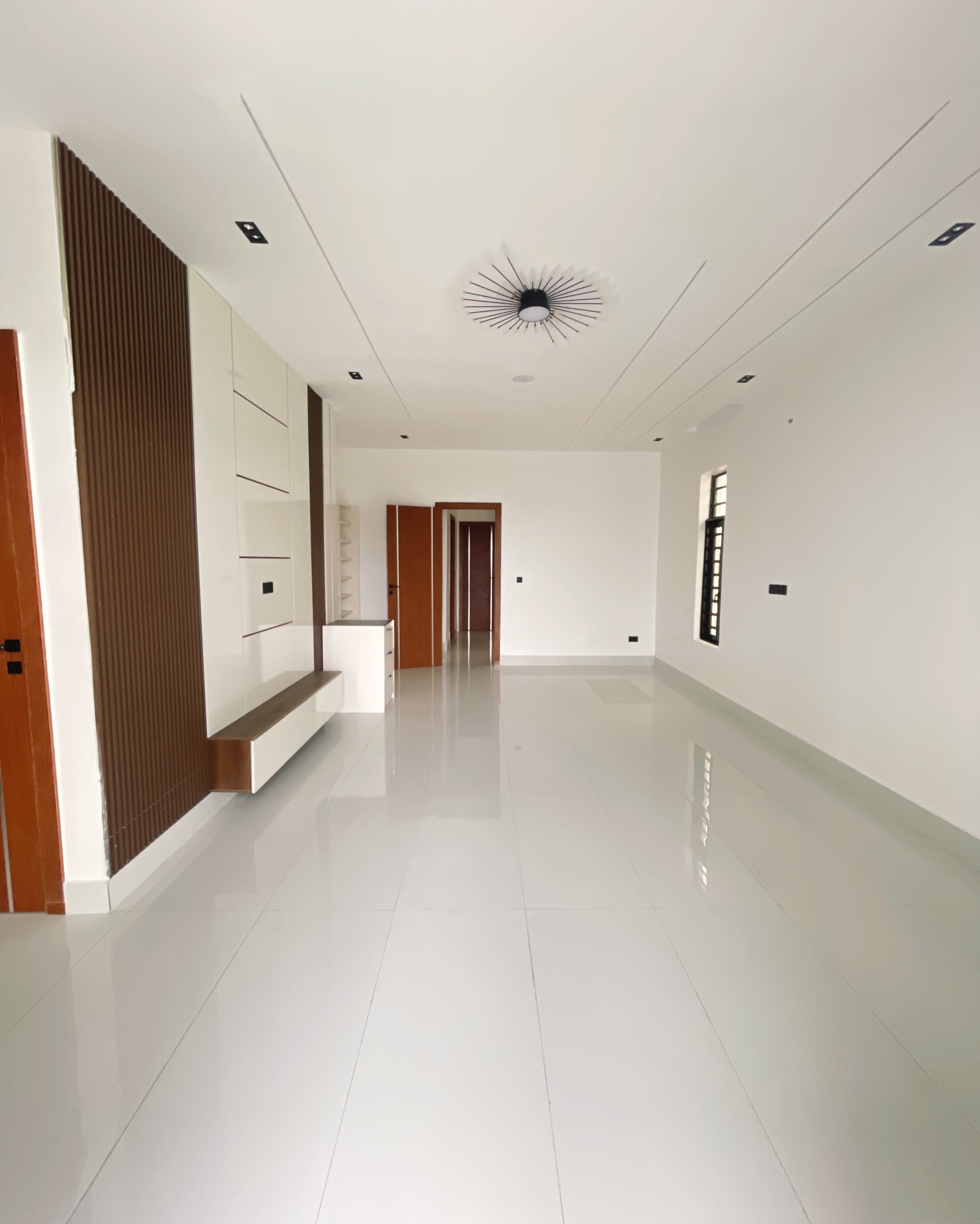 DIVINE HOMES DUPLEX — photo 5