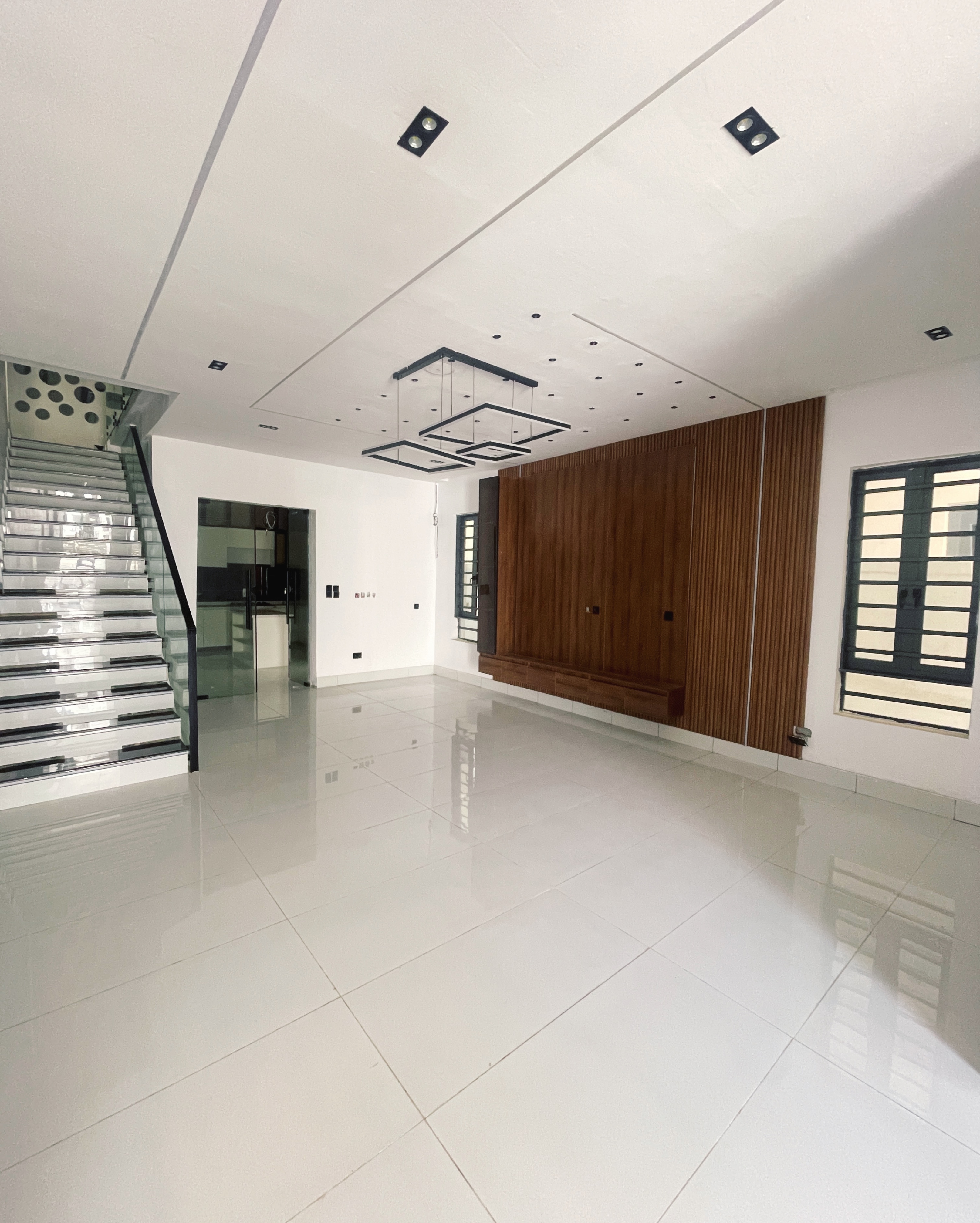 MADUBUKO. P & CO PROPERTY LAGOS — photo 2