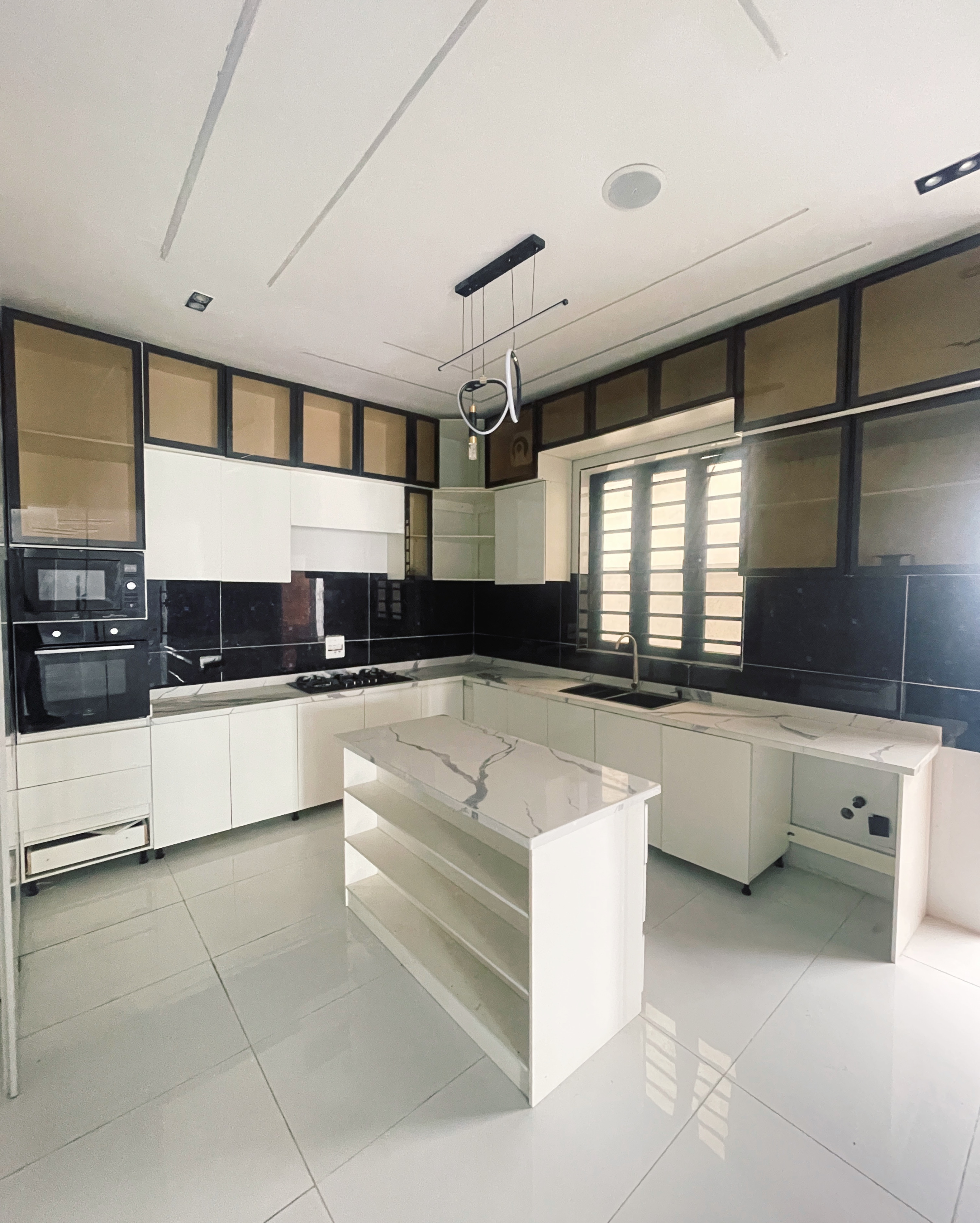 MADUBUKO. P & CO PROPERTY LAGOS — photo 3
