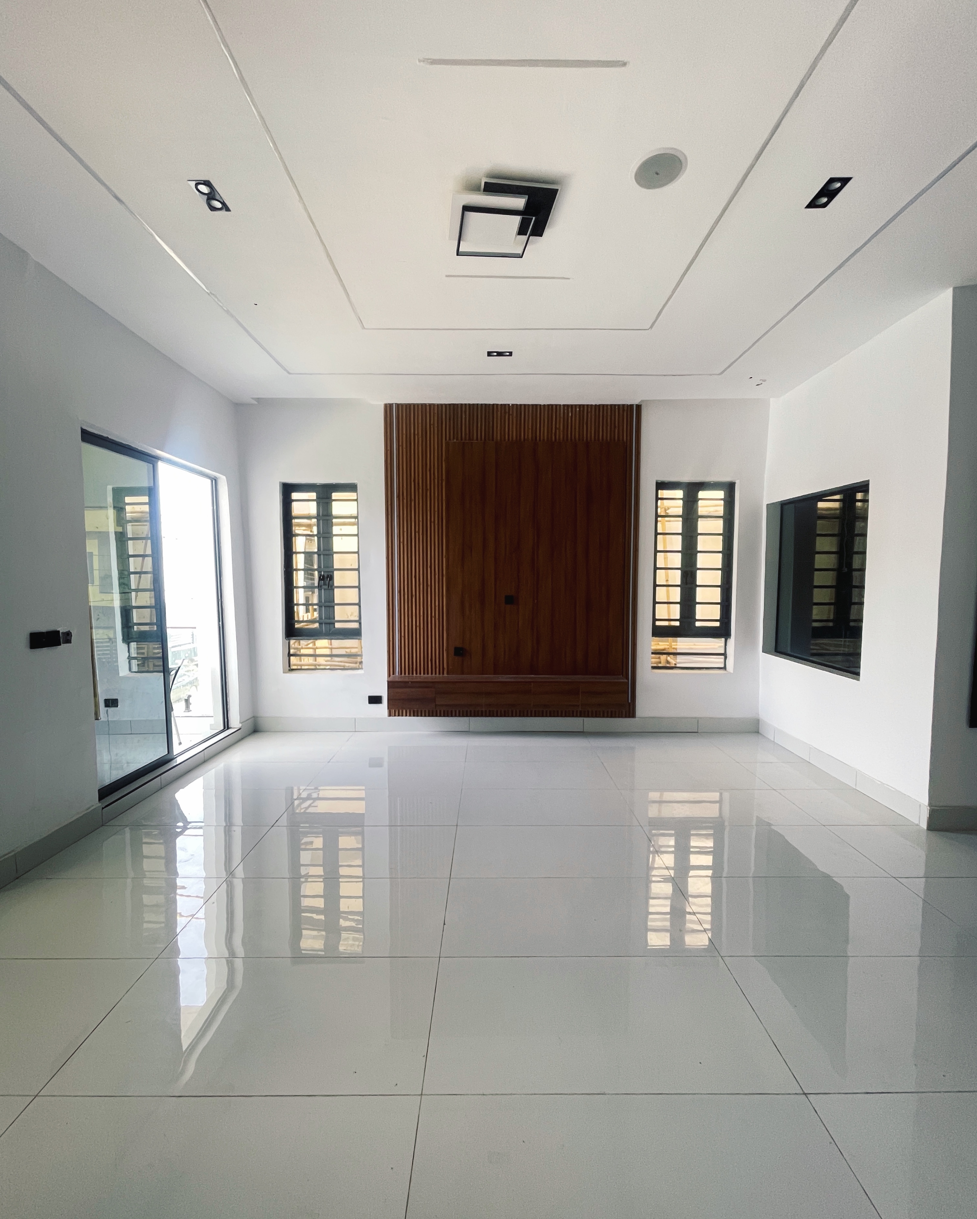 MADUBUKO. P & CO PROPERTY LAGOS — photo 5