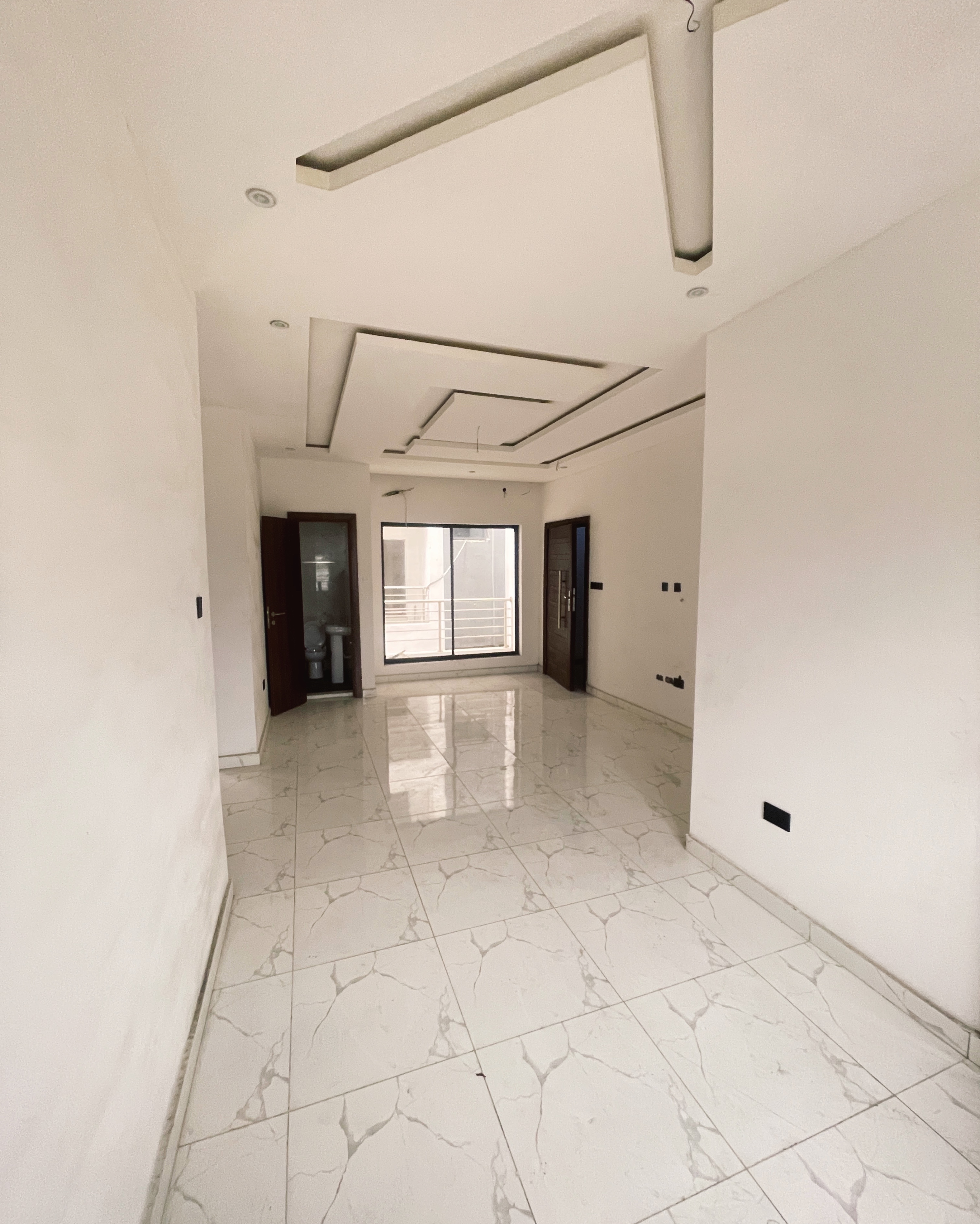 IVANA COURT LAGOS — photo 2
