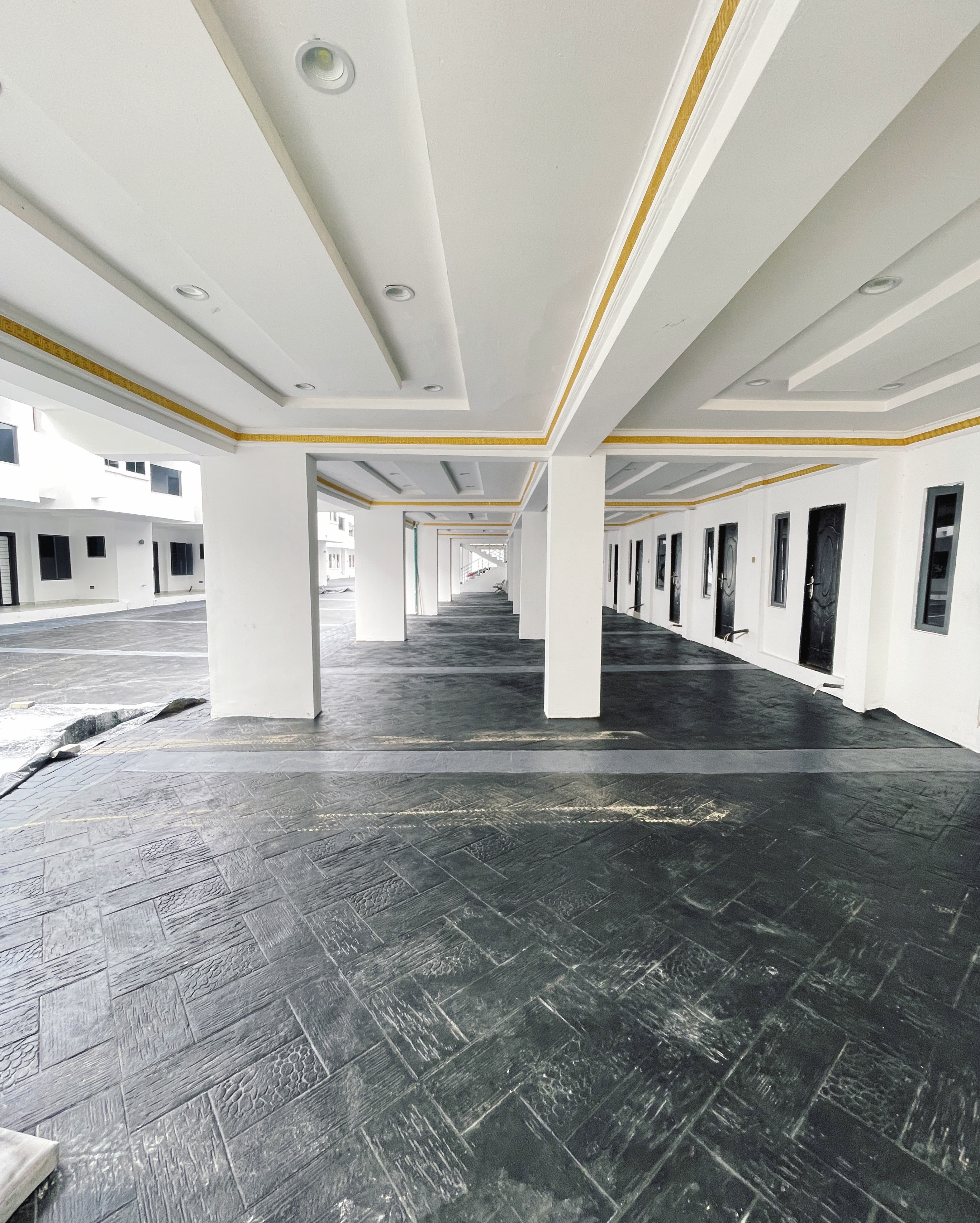 HRH ORCHID LAGOS — photo 2
