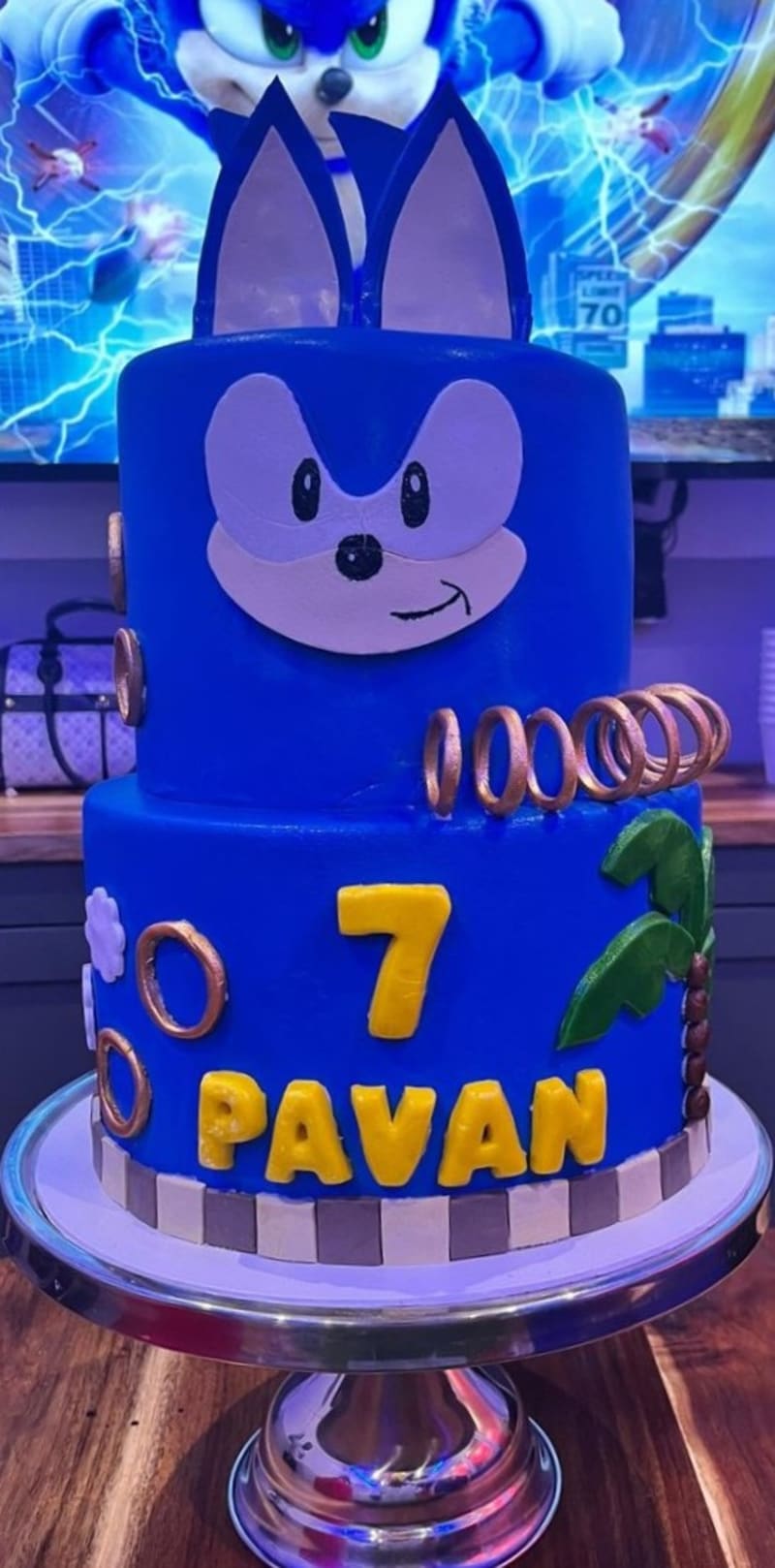 Sonic birthday cake