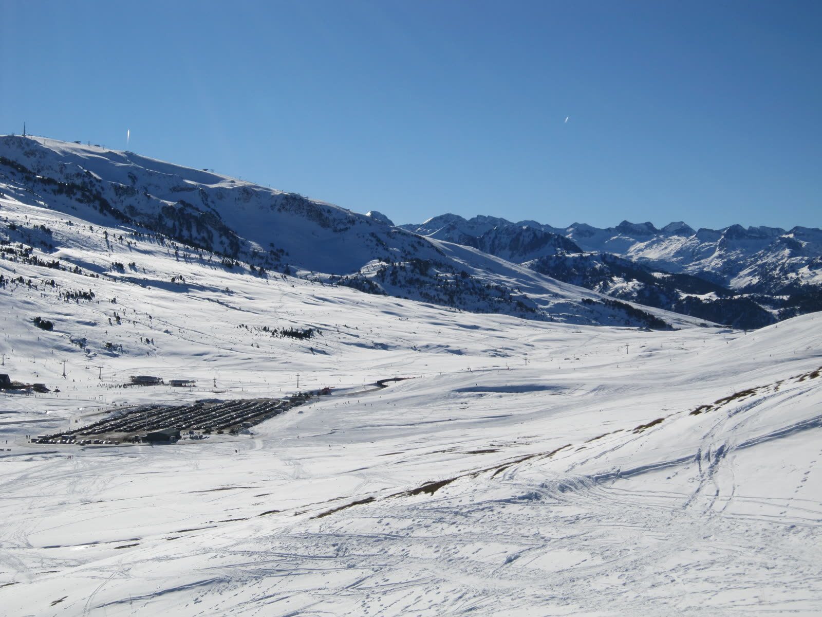 Vista panorámica del Pla de Beret en la estación de Baqueira-Beret