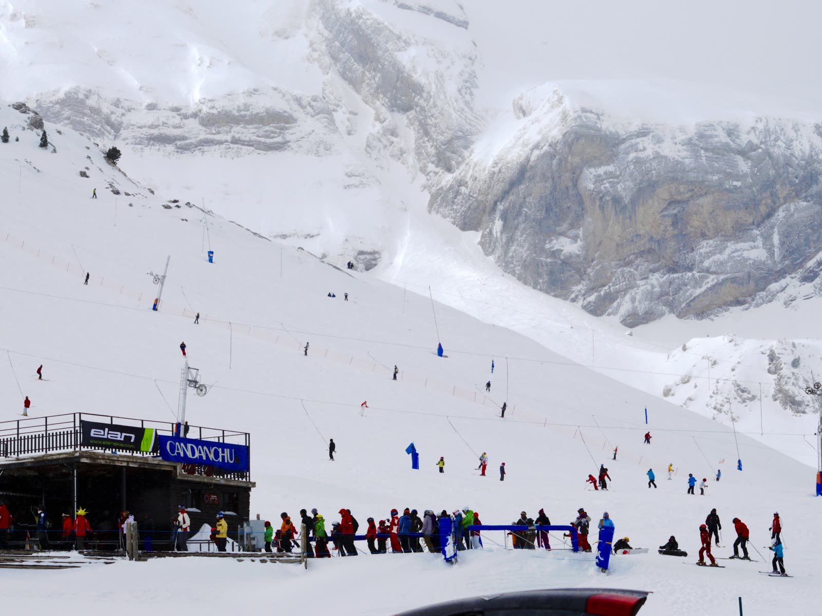 Vista panorámica de las pistas de la estación de esquí de Candanchú