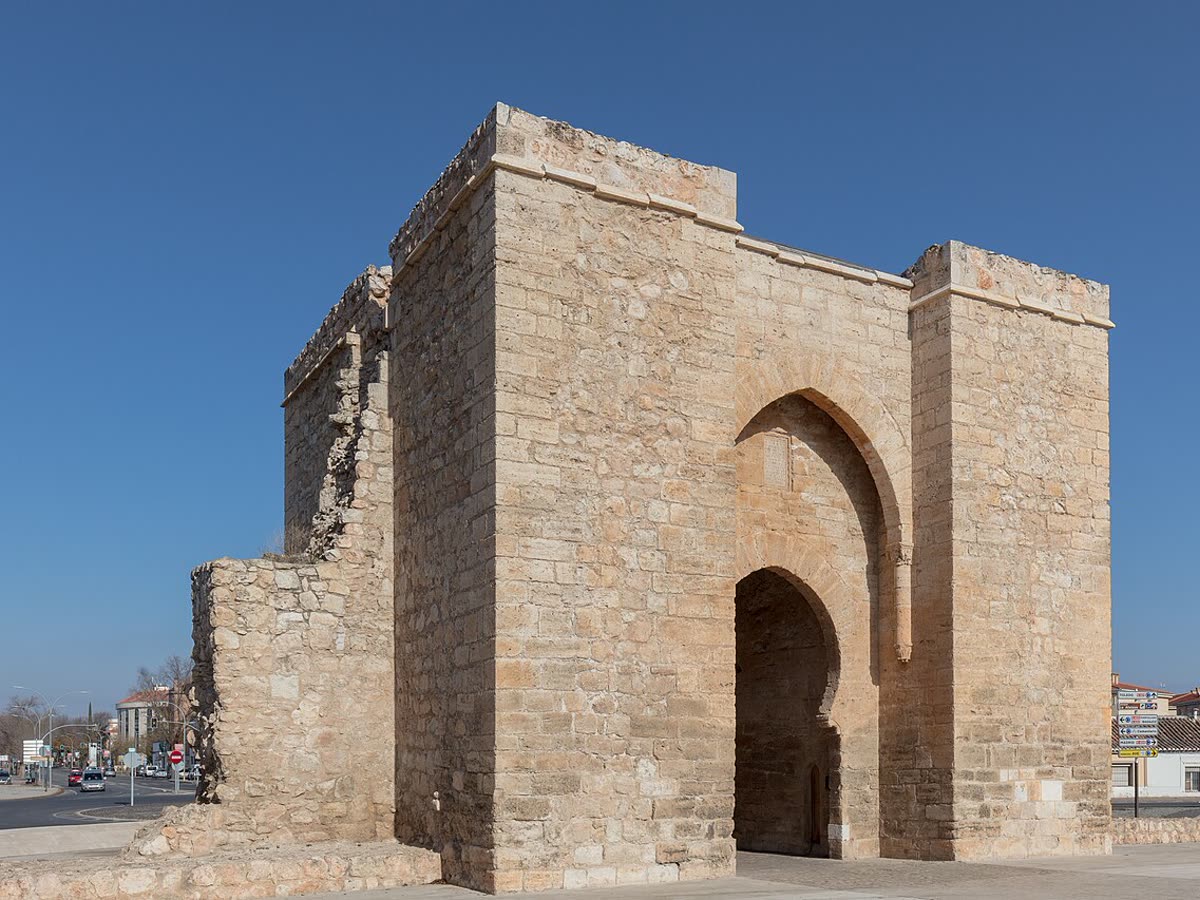 Puerta de Toledo de Ciudad Real, único acceso mudéjar completo de la antigua muralla