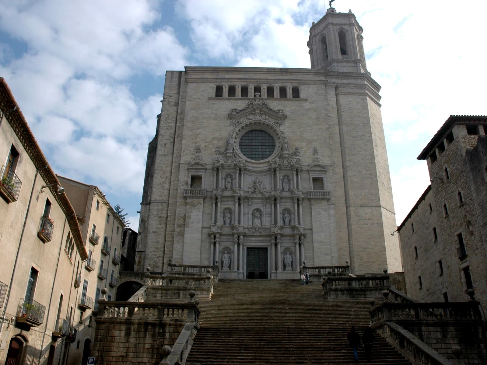 Escalinata y fachada de la Catedral de Girona