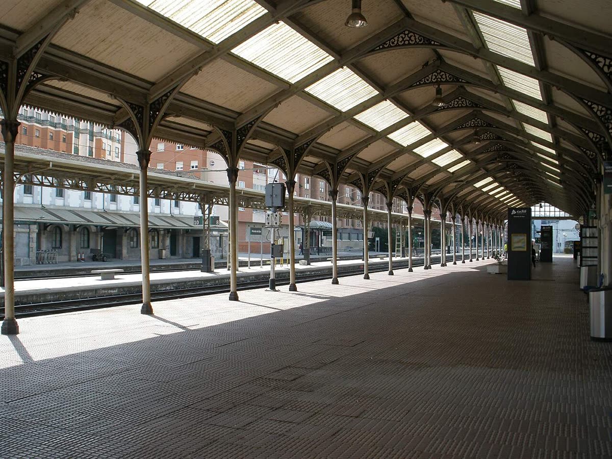 Andenes históricos de la Estación de Miranda de Ebro, gran nudo ferroviario del norte de España