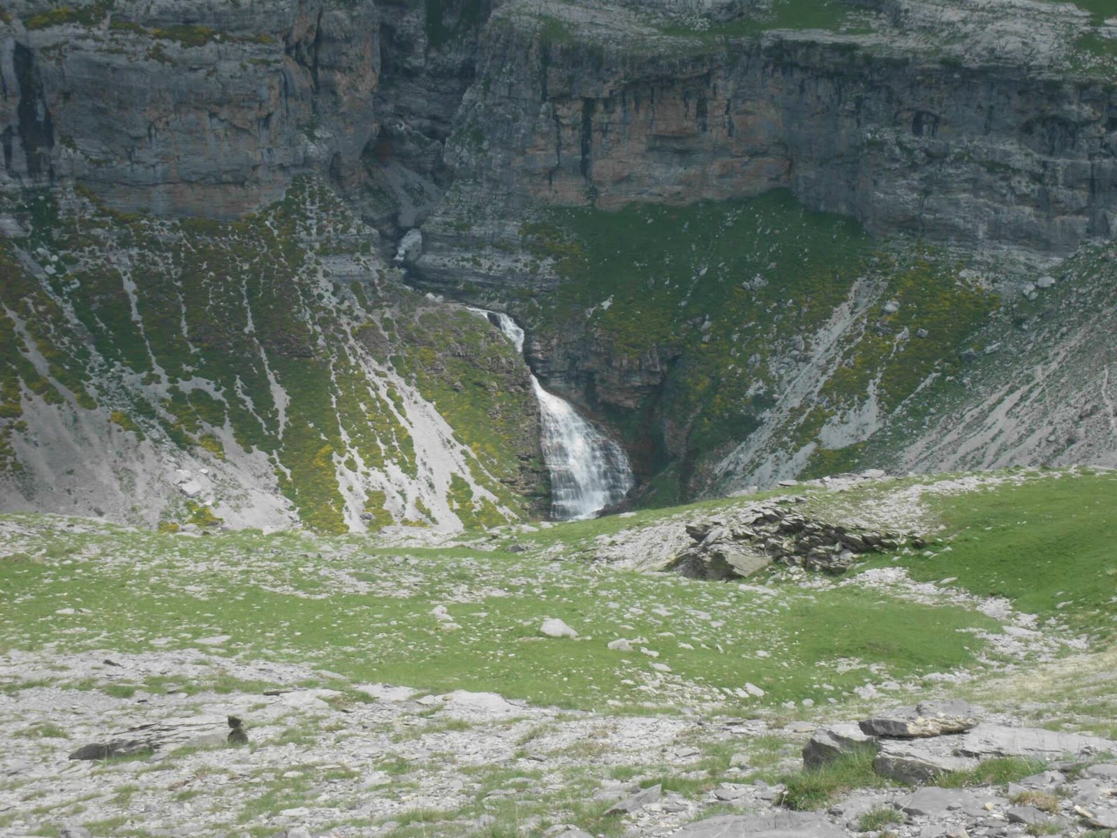 Cascada de la Cola de Caballo en la cabecera del valle de Ordesa