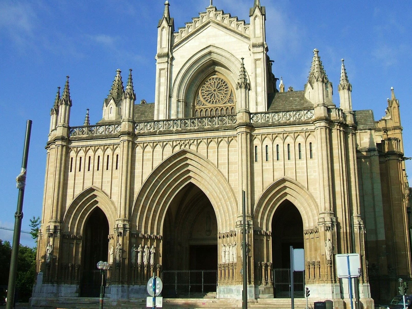 Fachada gótica de la Catedral de Santa María de Vitoria-Gasteiz