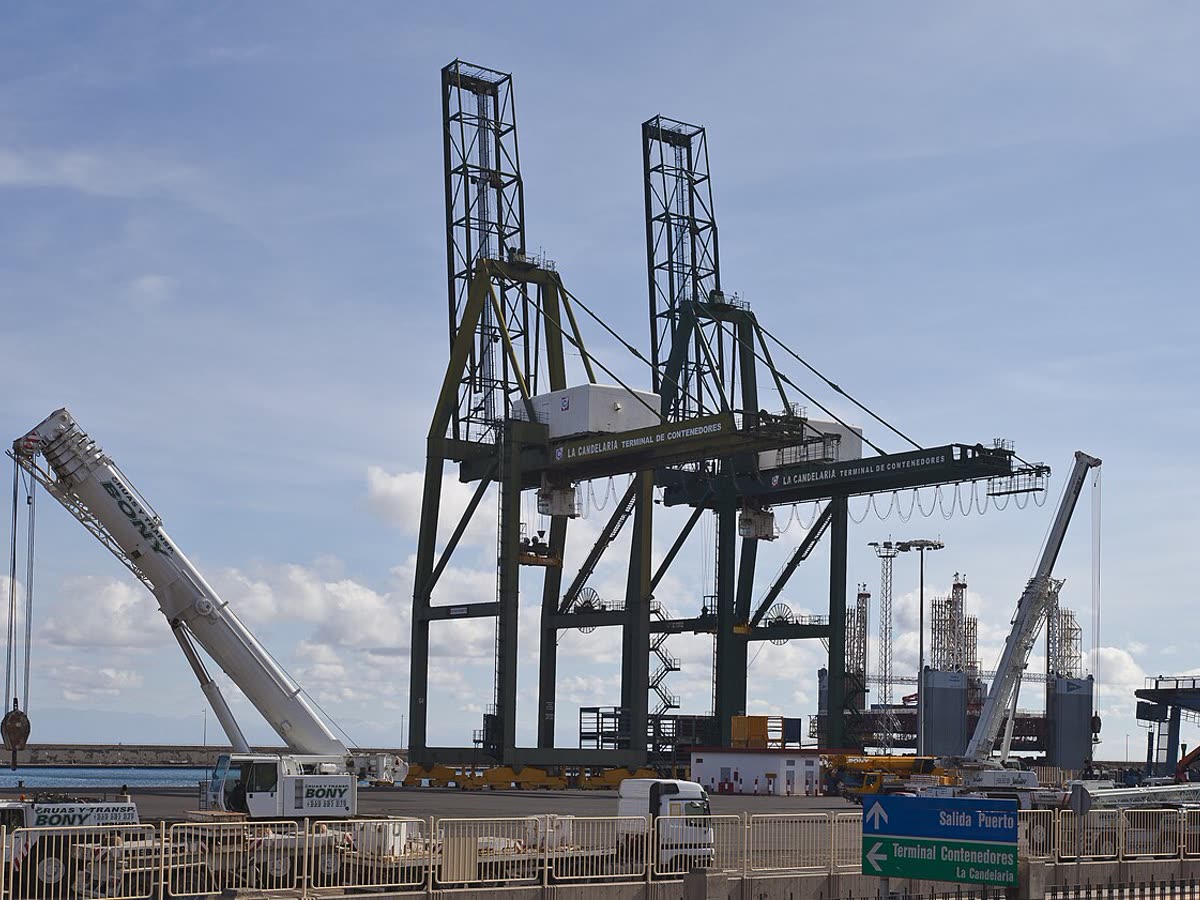 Grúas pórtico de la terminal de contenedores La Candelaria, en el puerto de Santa Cruz de Tenerife