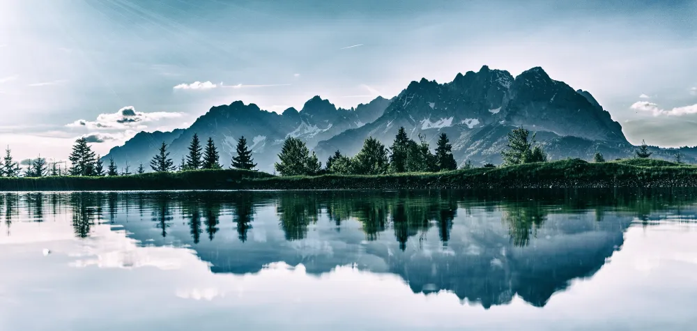 Outdoor-Sport in Salzburg mit Quipleon – alpines Abenteuer an kristallklarem Bergsee
