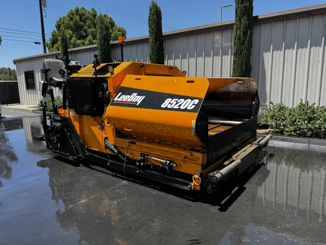 LeeBoy 8520C Asphalt Paver image