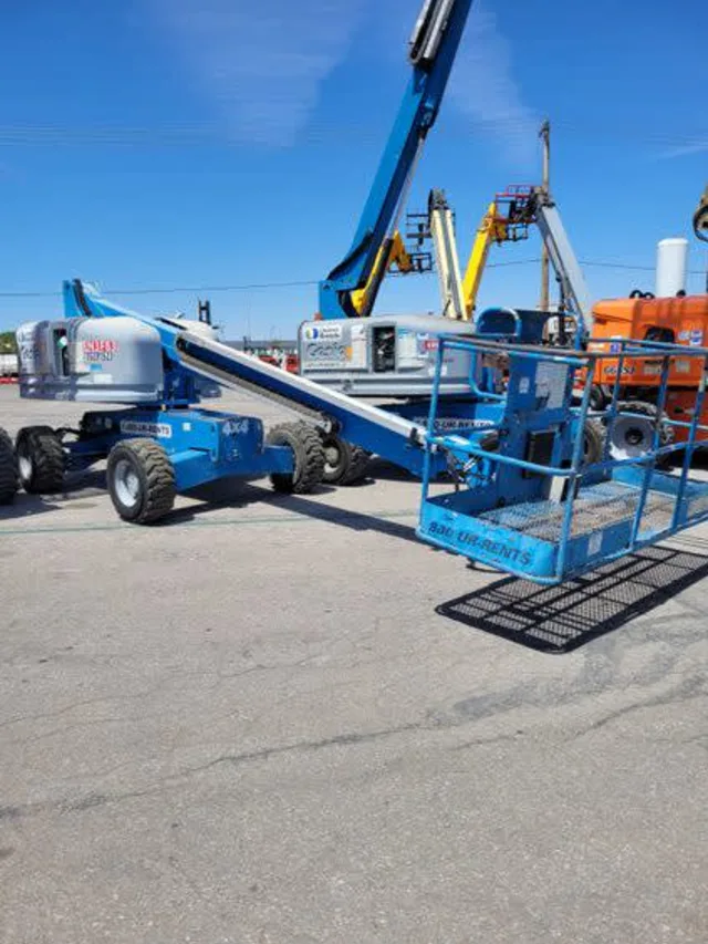 Genie S40 Boom Lift image