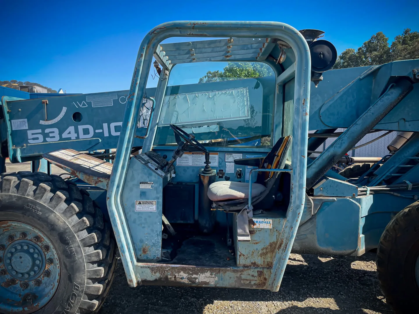 Gradall_534D10_Telehandler_A.jpg