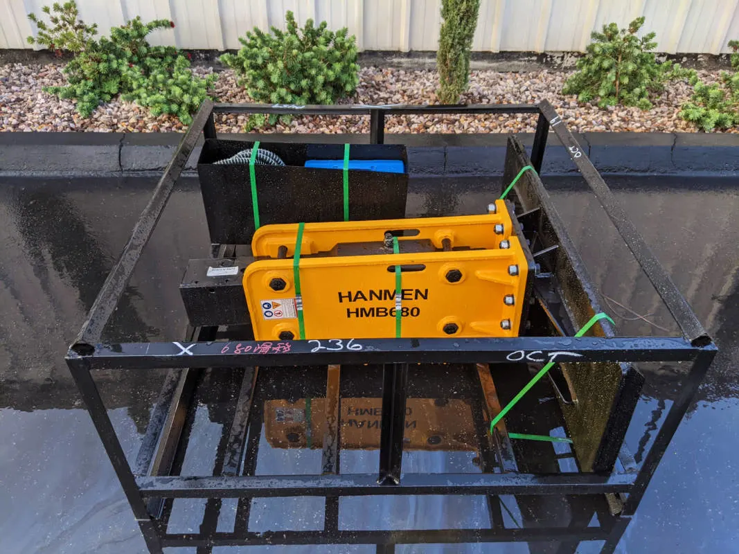 2020049_HMB_HMB680_Attachment_Breaker_A.jpg