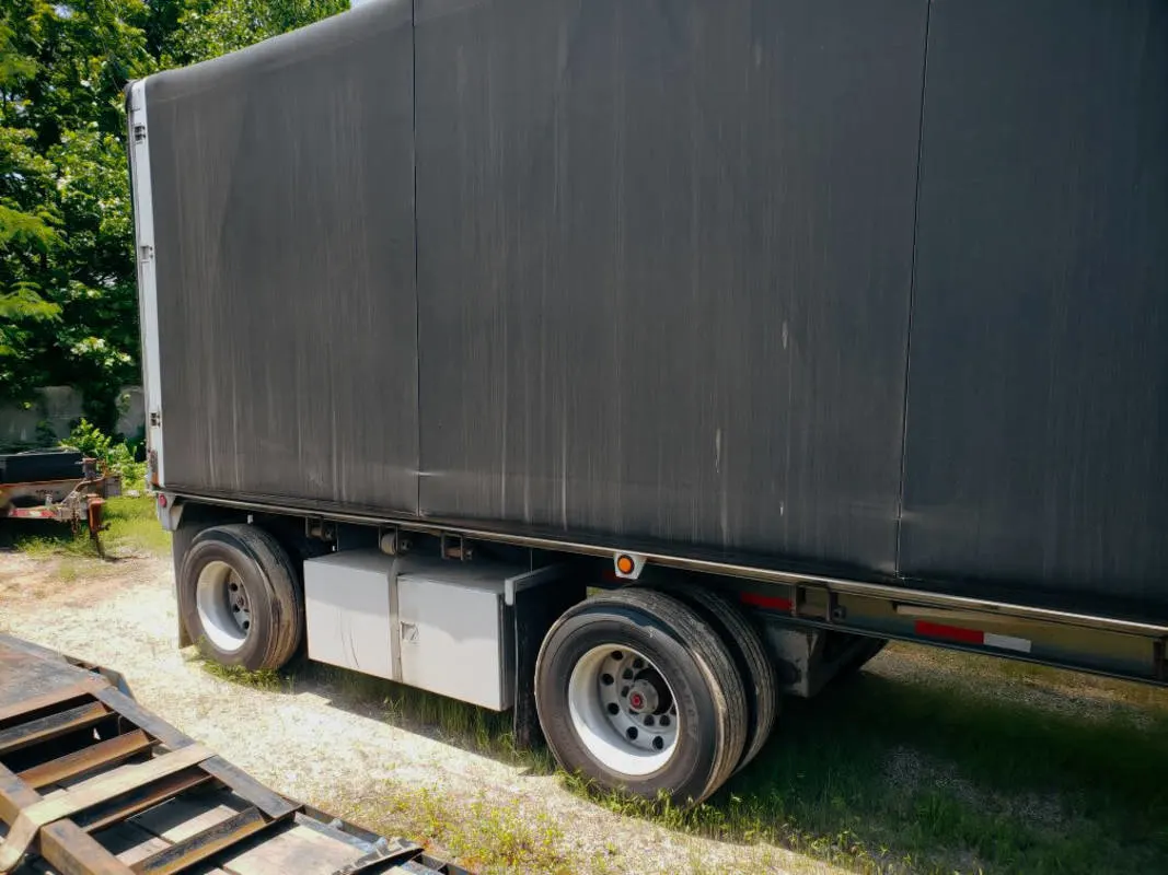 2007_East_48ft_Curtain_Side_Trailer_(3)
