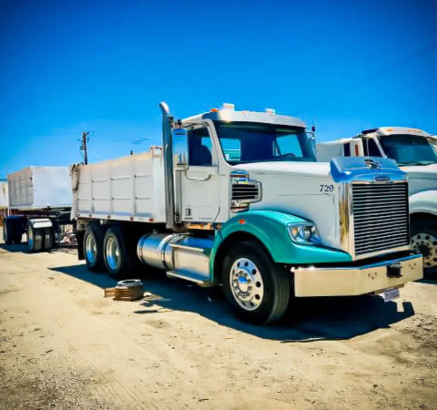 2011_Freightliner_Coronado_Transfer_Dump_A.jpg
